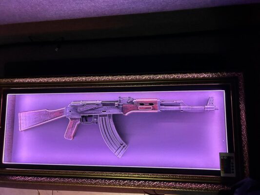 AK-47 TABLO DİPÇİKLİ (LED AYDINLATMALI)